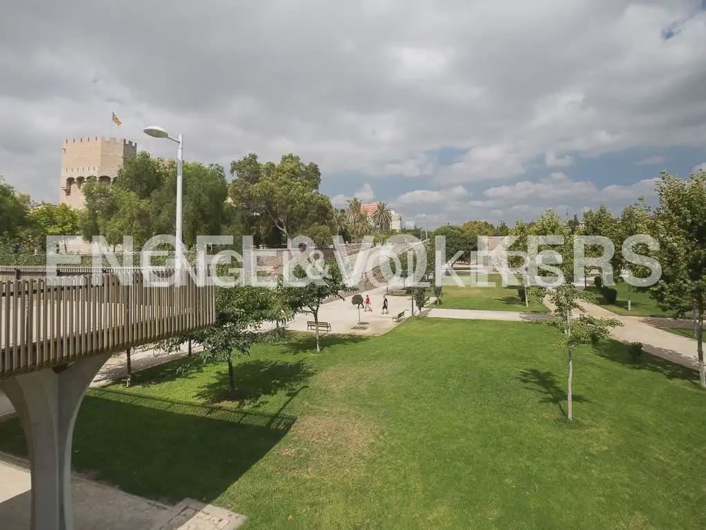 2 sovrum Lägenhet att hyra i Valencia stad - 1 500 € (Ref: 9927956)