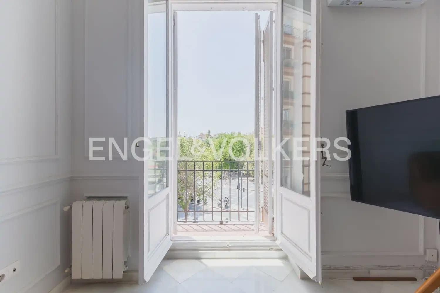 2 sovrum Lägenhet att hyra i Valencia stad - 1 500 € (Ref: 9927956)