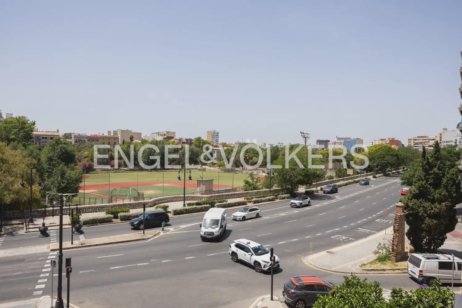 2 sovrum Lägenhet att hyra i Valencia stad - 1 500 € (Ref: 9927956)
