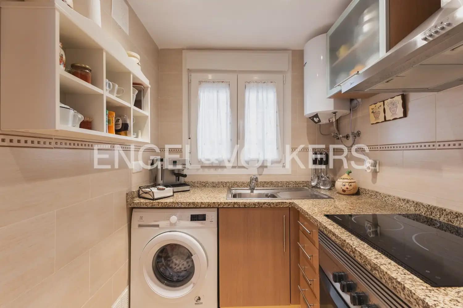 2 soverom Leilighet til salgs i Oropesa  med svømmebasseng garasje - € 145 000 (Ref: 9927957)