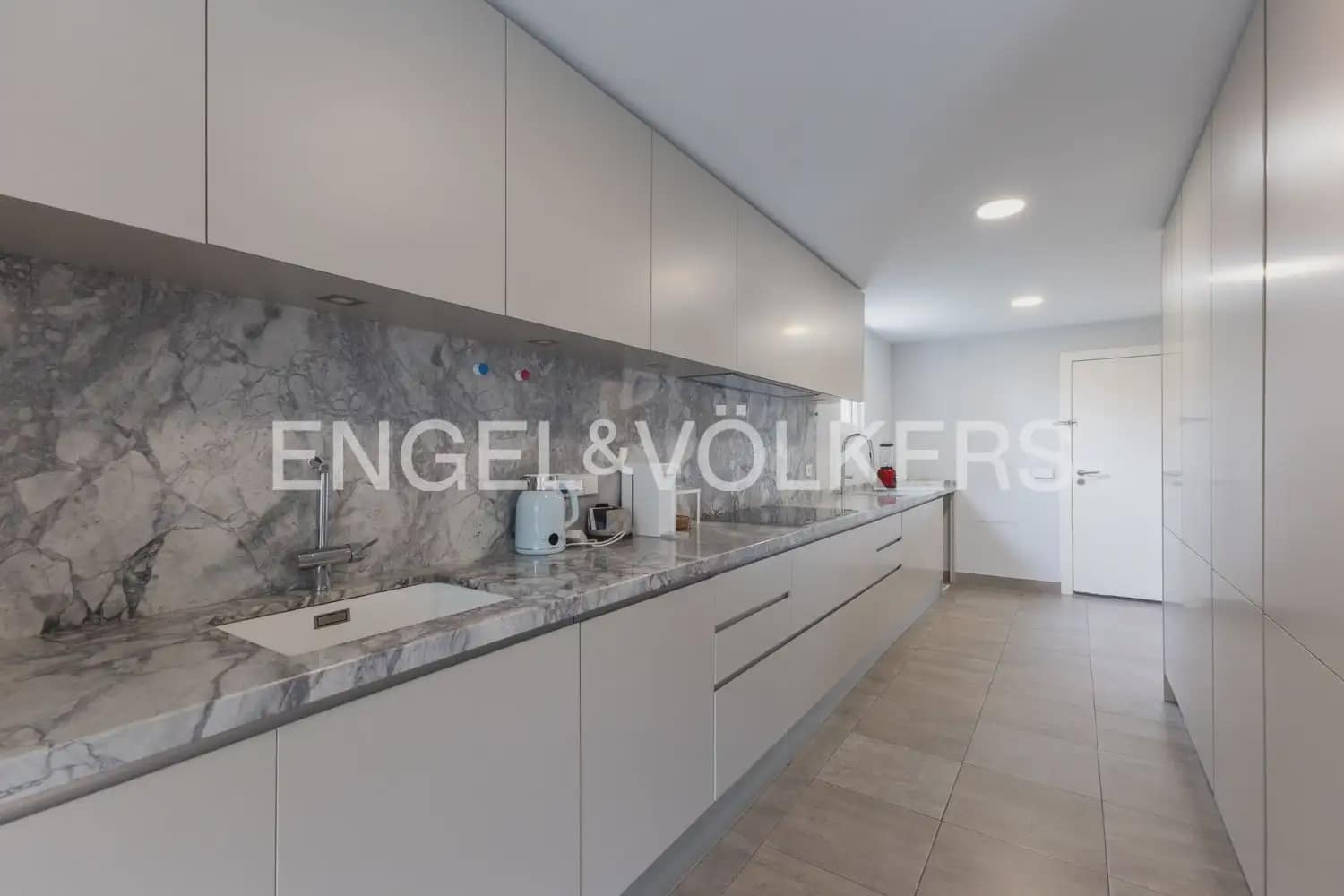7 bedroom Villa for sale in Rocafort with pool garage - € 1,690,000 (Ref: 9927958)
