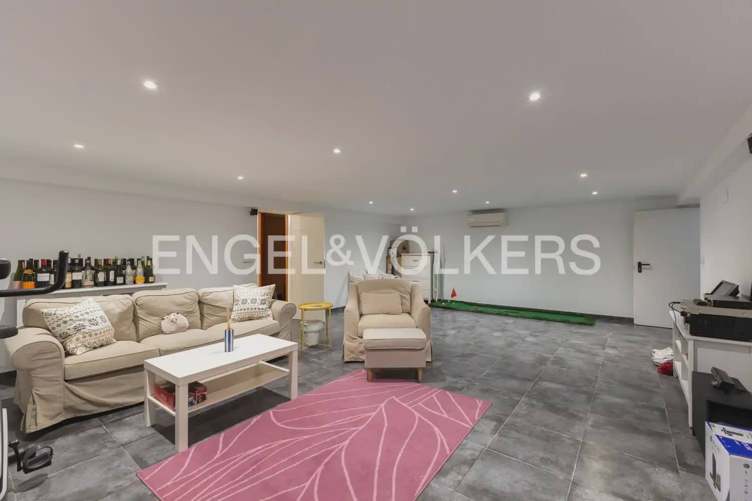 7 bedroom Villa for sale in Rocafort with pool garage - € 1,690,000 (Ref: 9927958)
