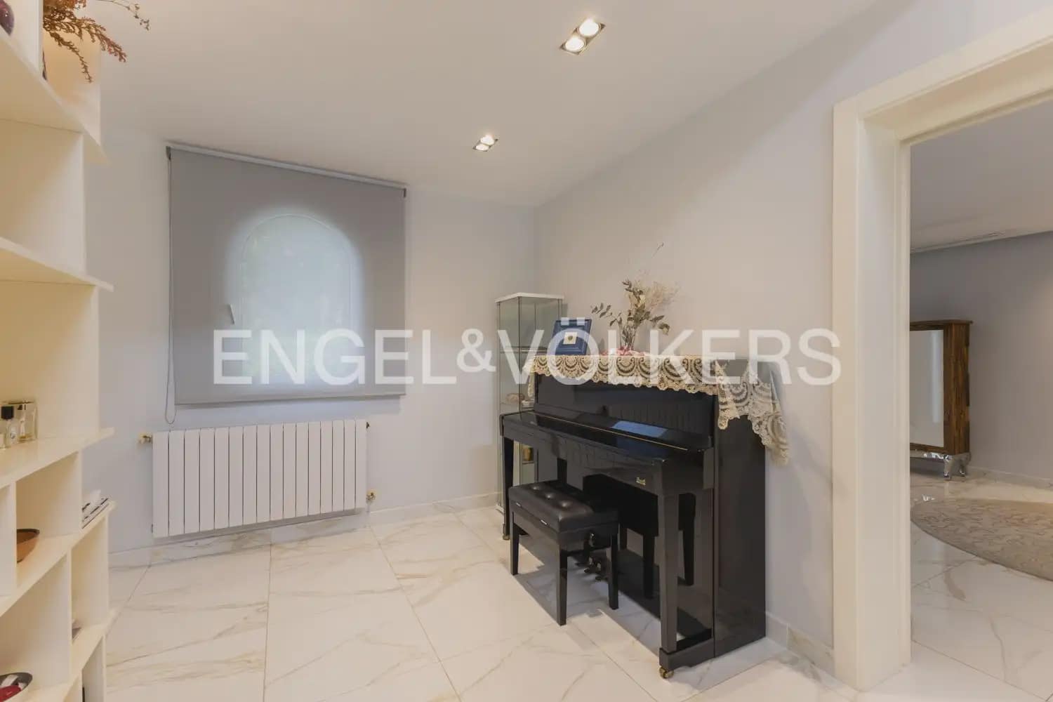 7 bedroom Villa for sale in Rocafort with pool garage - € 1,690,000 (Ref: 9927958)