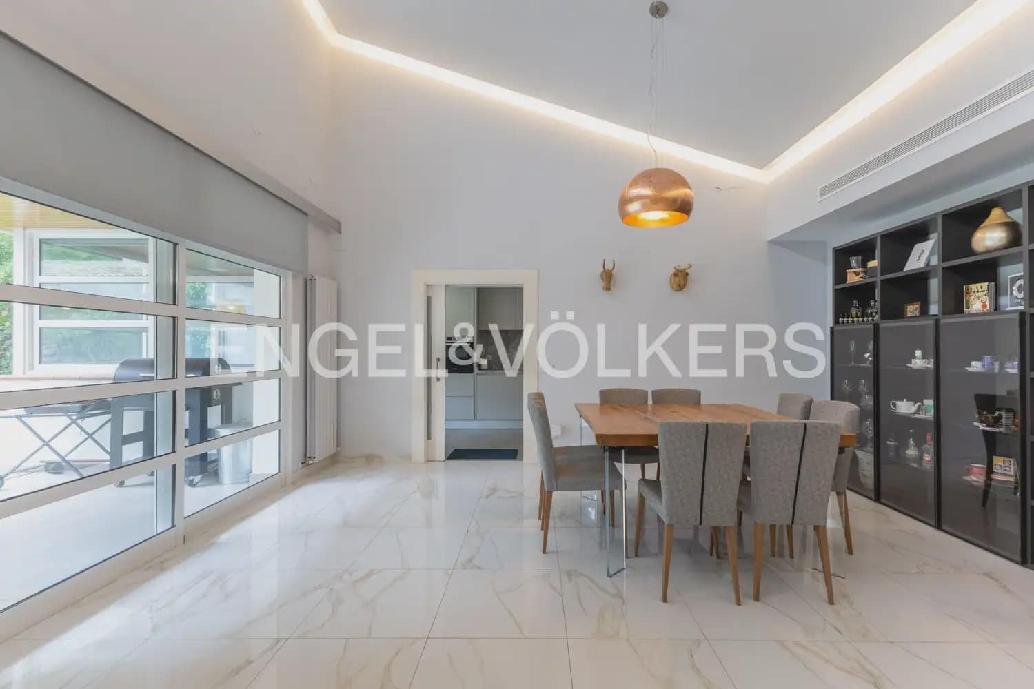 7 bedroom Villa for sale in Rocafort with pool garage - € 1,690,000 (Ref: 9927958)