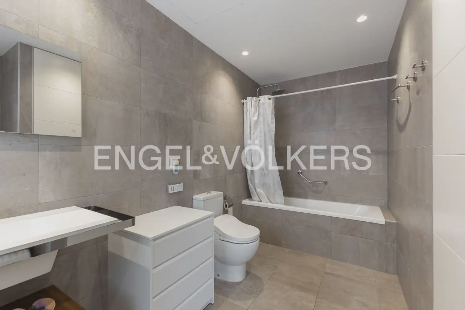7 bedroom Villa for sale in Rocafort with pool garage - € 1,690,000 (Ref: 9927958)