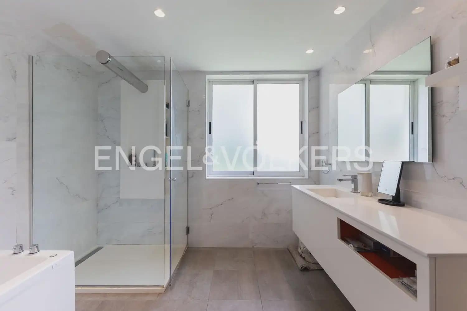 7 bedroom Villa for sale in Rocafort with pool garage - € 1,690,000 (Ref: 9927958)