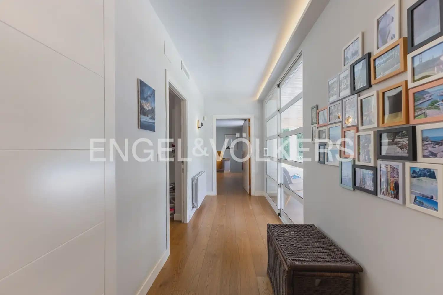 7 bedroom Villa for sale in Rocafort with pool garage - € 1,690,000 (Ref: 9927958)