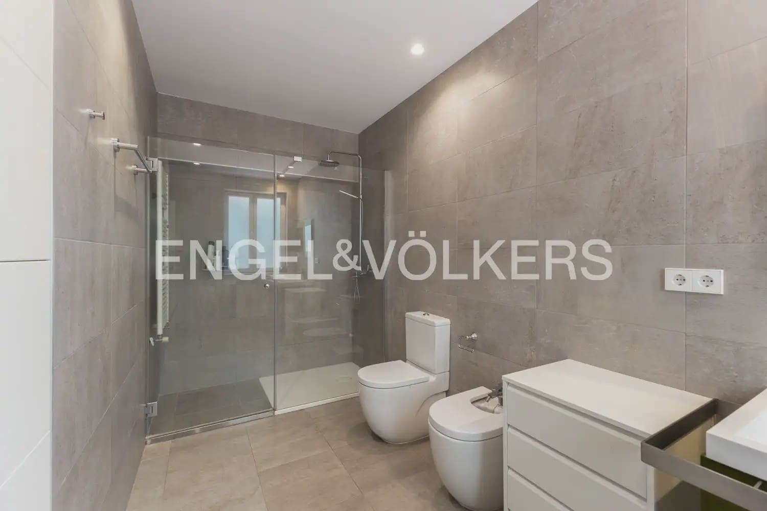 7 bedroom Villa for sale in Rocafort with pool garage - € 1,690,000 (Ref: 9927958)