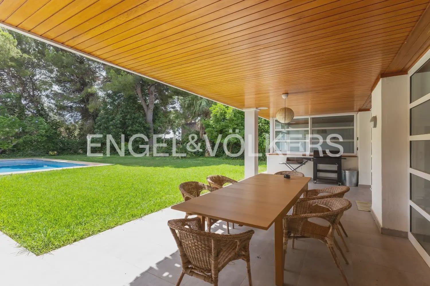 7 bedroom Villa for sale in Rocafort with pool garage - € 1,690,000 (Ref: 9927958)