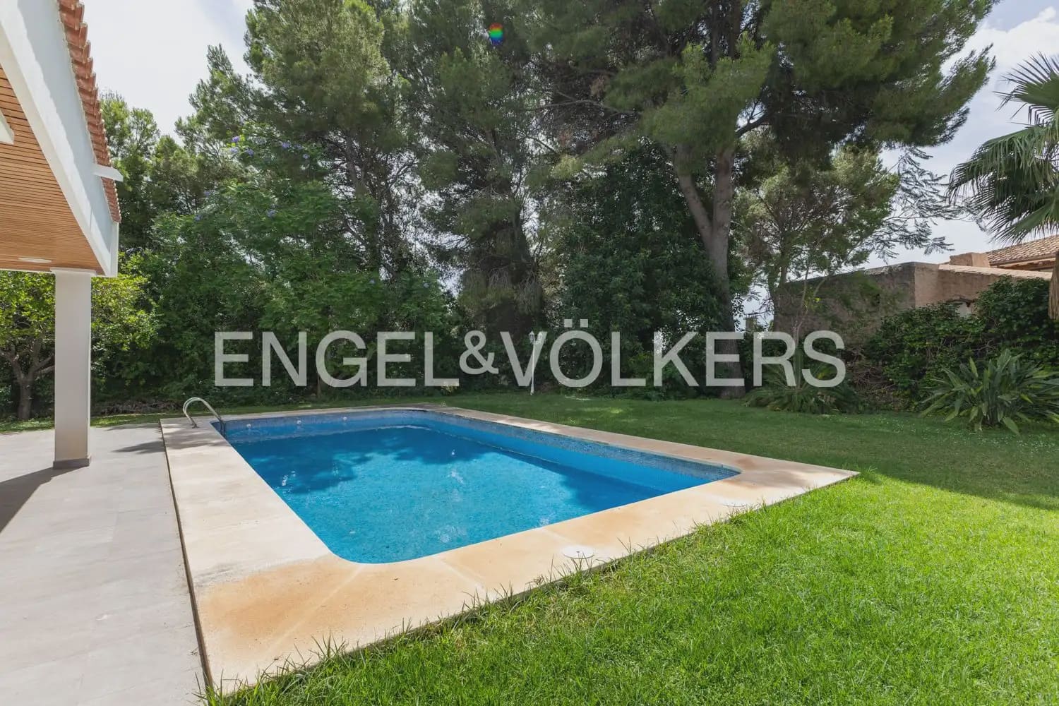 7 bedroom Villa for sale in Rocafort with pool garage - € 1,690,000 (Ref: 9927958)