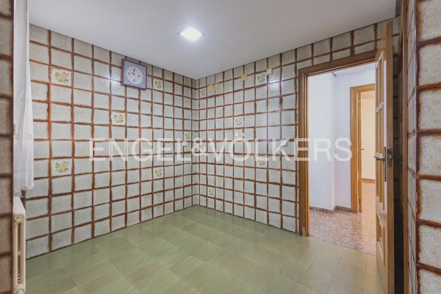5 bedroom Flat for sale in Valencia city with garage - € 790,000 (Ref: 9928448)