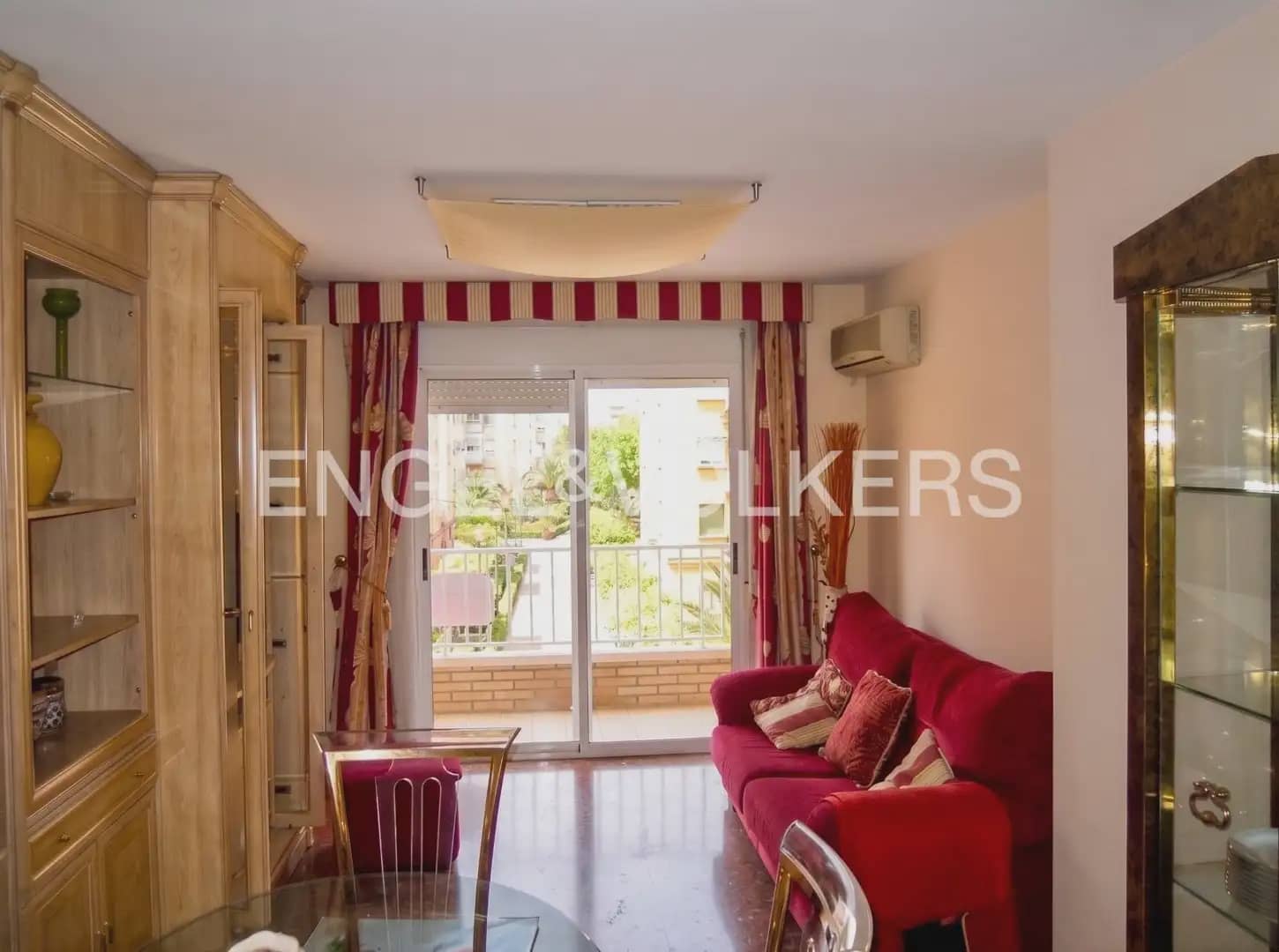 Piso de 3 habitaciones en Sagunto / Sagunt en alquiler con garaje - 1.300 € (Ref: 9928449)