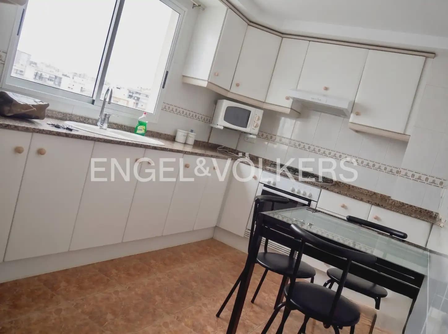 Piso de 3 habitaciones en Sagunto / Sagunt en alquiler con garaje - 1.300 € (Ref: 9928449)