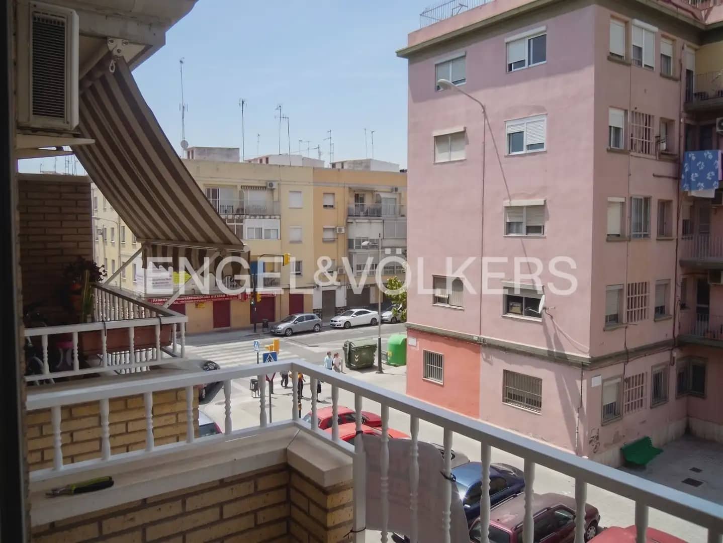 Piso de 3 habitaciones en Sagunto / Sagunt en alquiler con garaje - 1.300 € (Ref: 9928449)