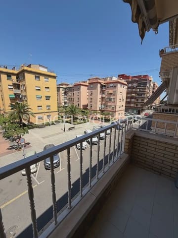 3 makuuhuone Asunto vuokrattavana paikassa Sagunto / Sagunt mukana 
autotalli - 1 200 € (Ref: 9928449)