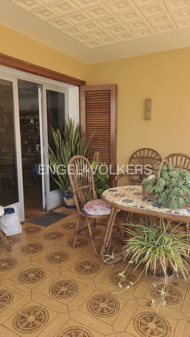 5 bedroom Villa for sale in Burriana / Borriana with garage - € 410,000 (Ref: 9928450)