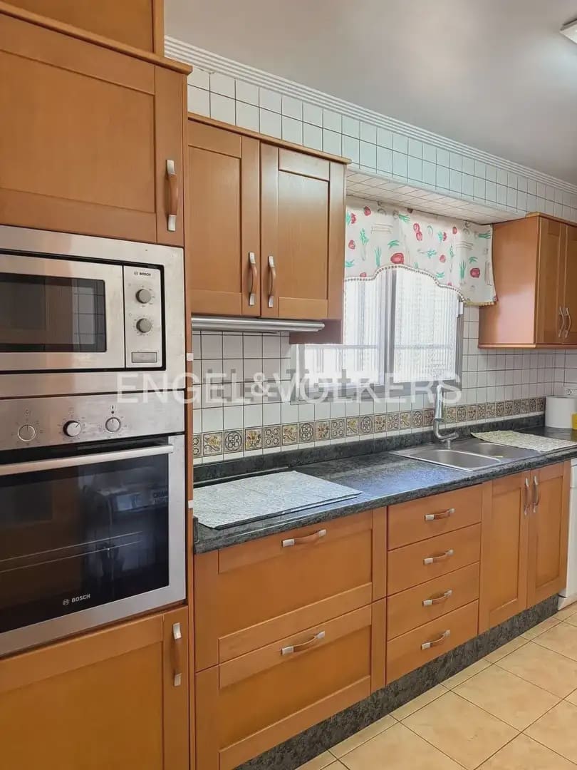 5 bedroom Villa for sale in Burriana / Borriana with garage - € 410,000 (Ref: 9928450)