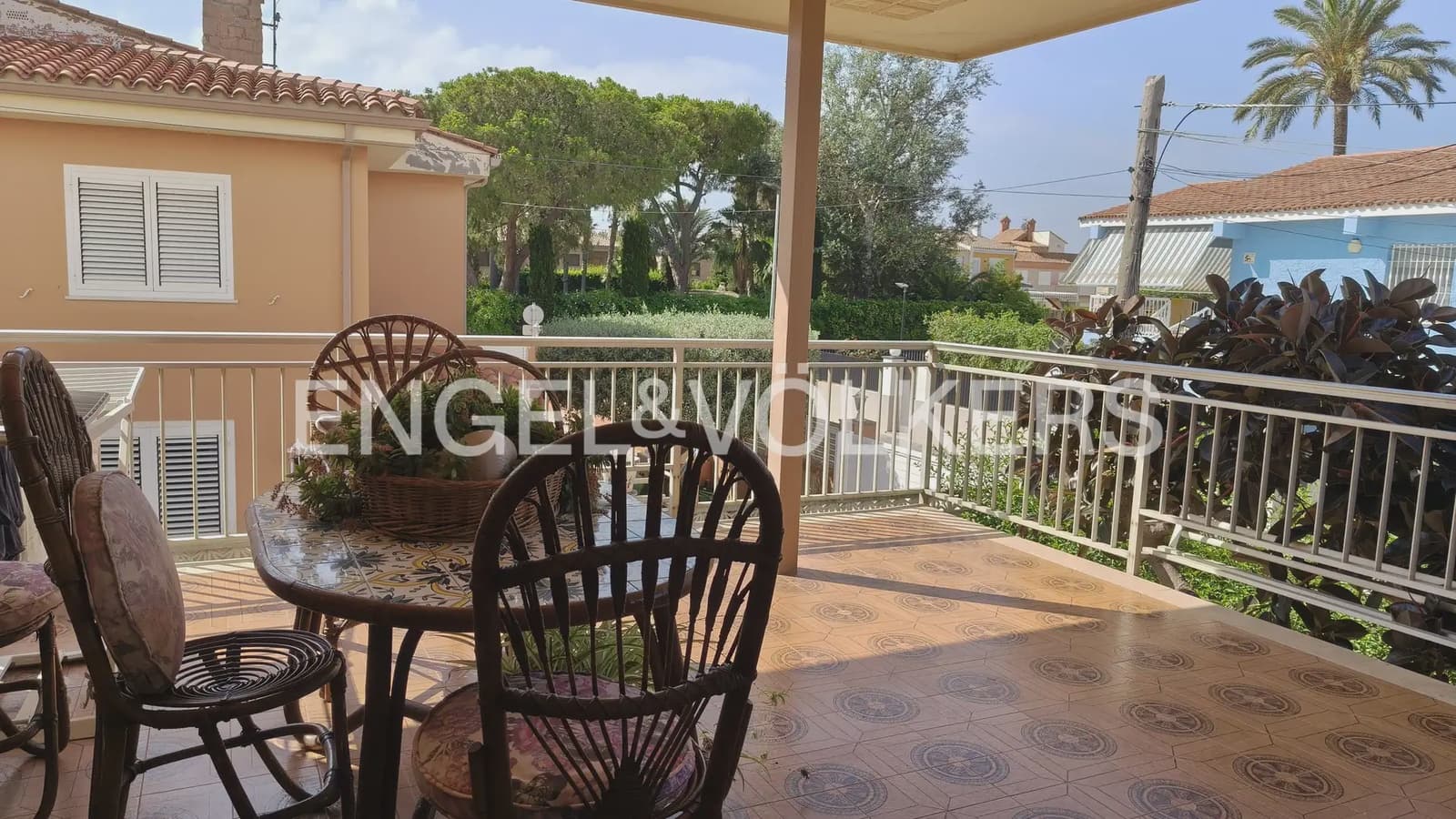 5 bedroom Villa for sale in Burriana / Borriana with garage - € 410,000 (Ref: 9928450)
