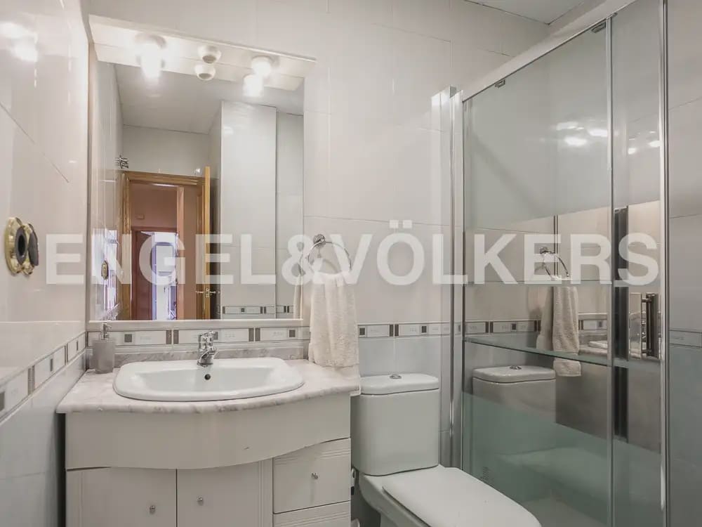 2 bedroom Flat for rent in Valencia city - € 1,500 (Ref: 9928571)