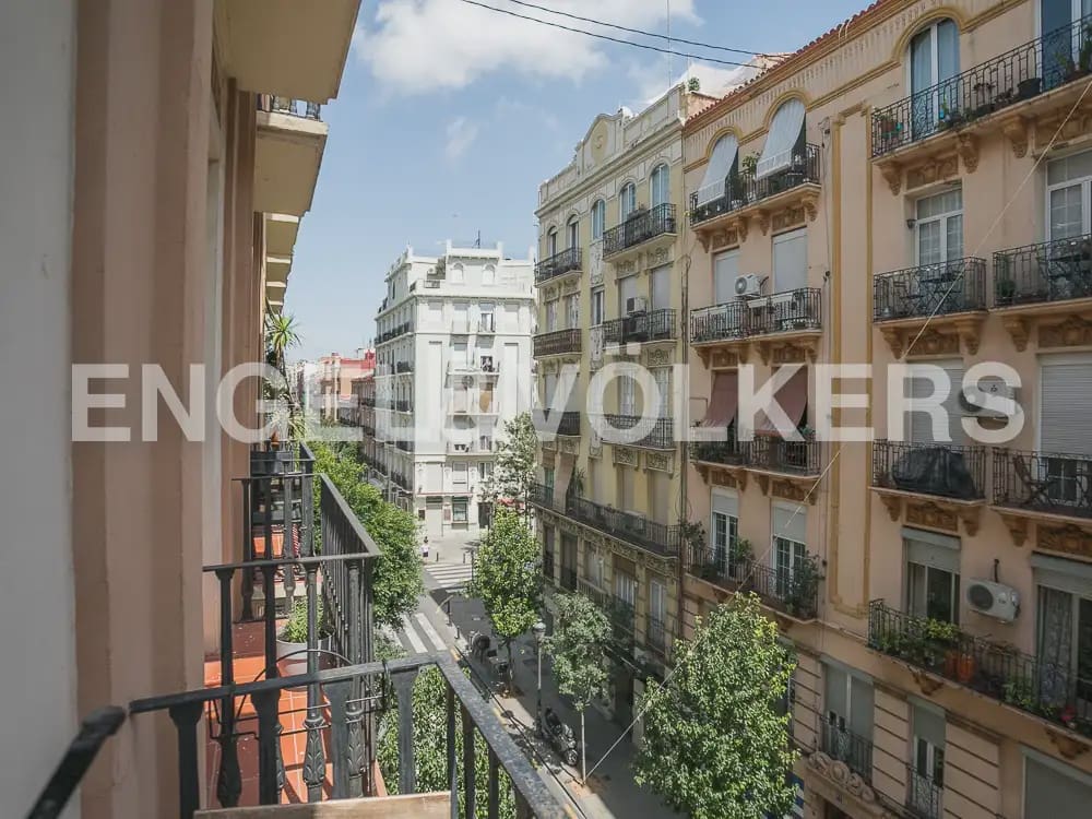 2 bedroom Flat for rent in Valencia city - € 1,500 (Ref: 9928571)