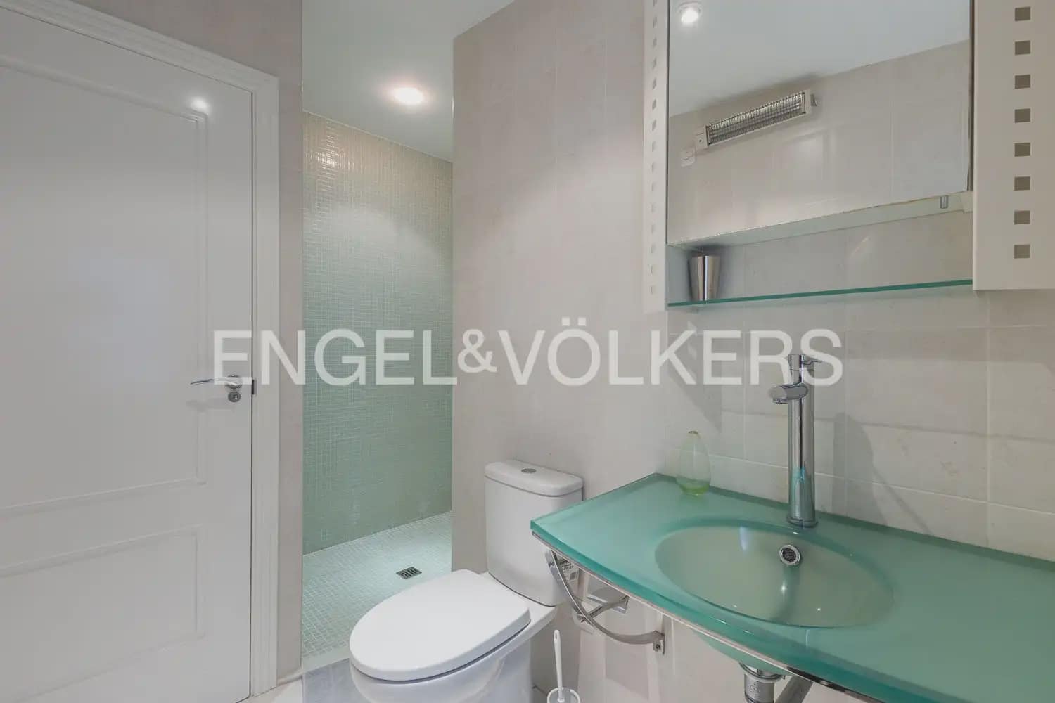 5 quarto Moradia para venda em Denia com piscina garagem - 1 050 000 € (Ref: 9928575)