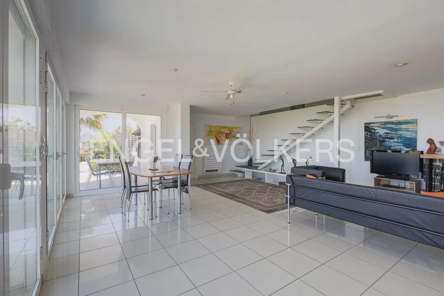 5 quarto Moradia para venda em Denia com piscina garagem - 1 050 000 € (Ref: 9928575)