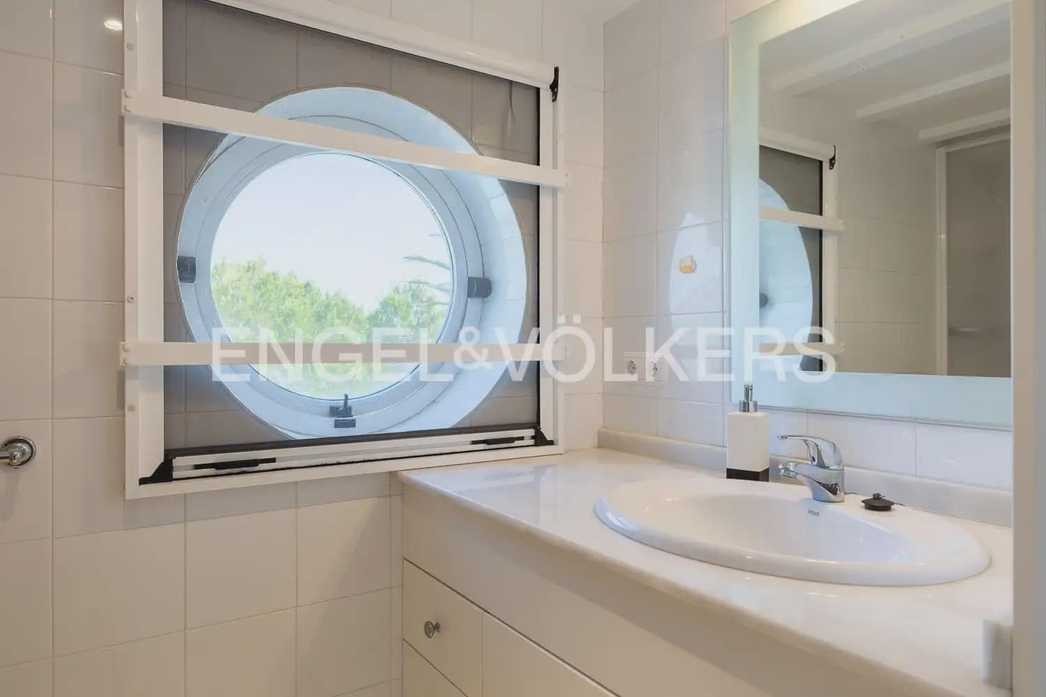 5 quarto Moradia para venda em Denia com piscina garagem - 1 050 000 € (Ref: 9928575)