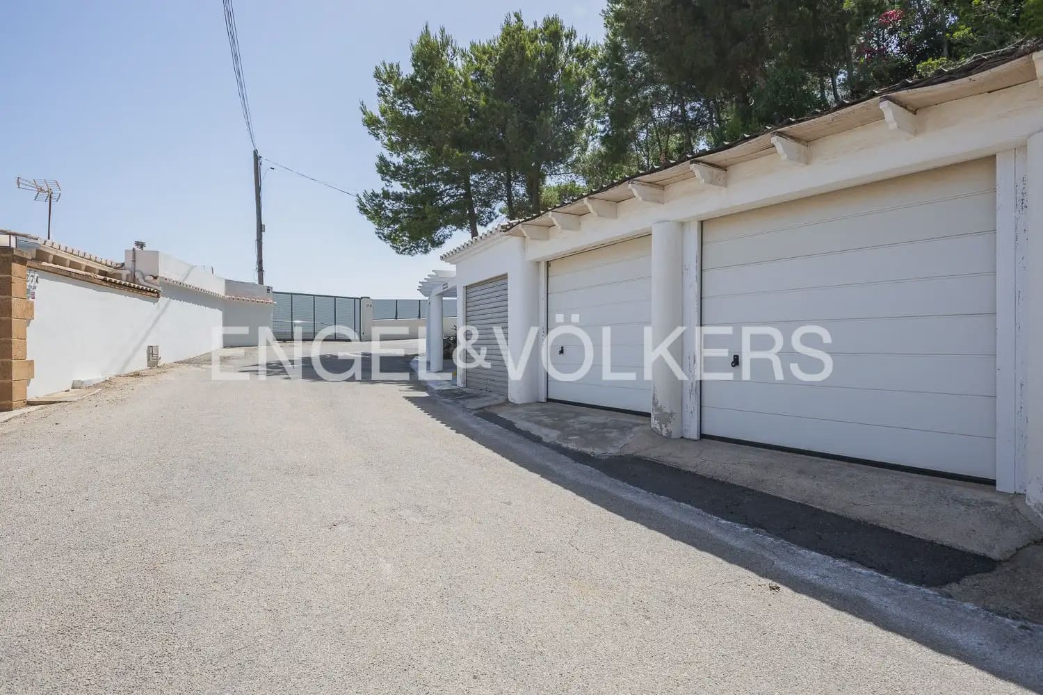 5 quarto Moradia para venda em Denia com piscina garagem - 1 050 000 € (Ref: 9928575)