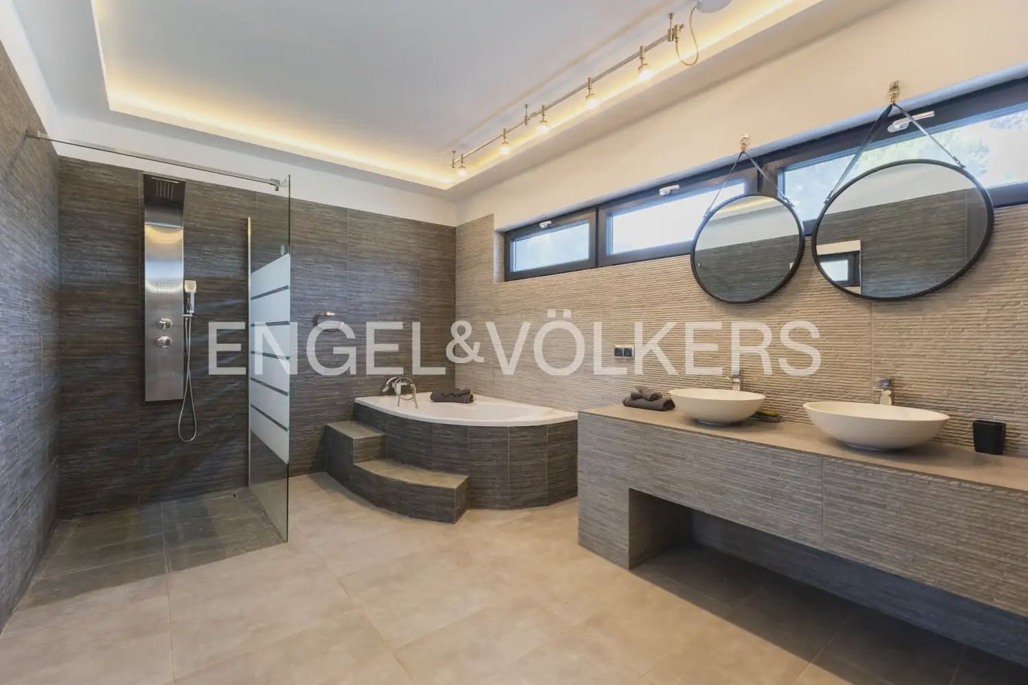 3 Zimmer Villa zu verkaufen in Javea / Xabia mit Pool Garage - 1.390.000 € (Ref: 9928576)