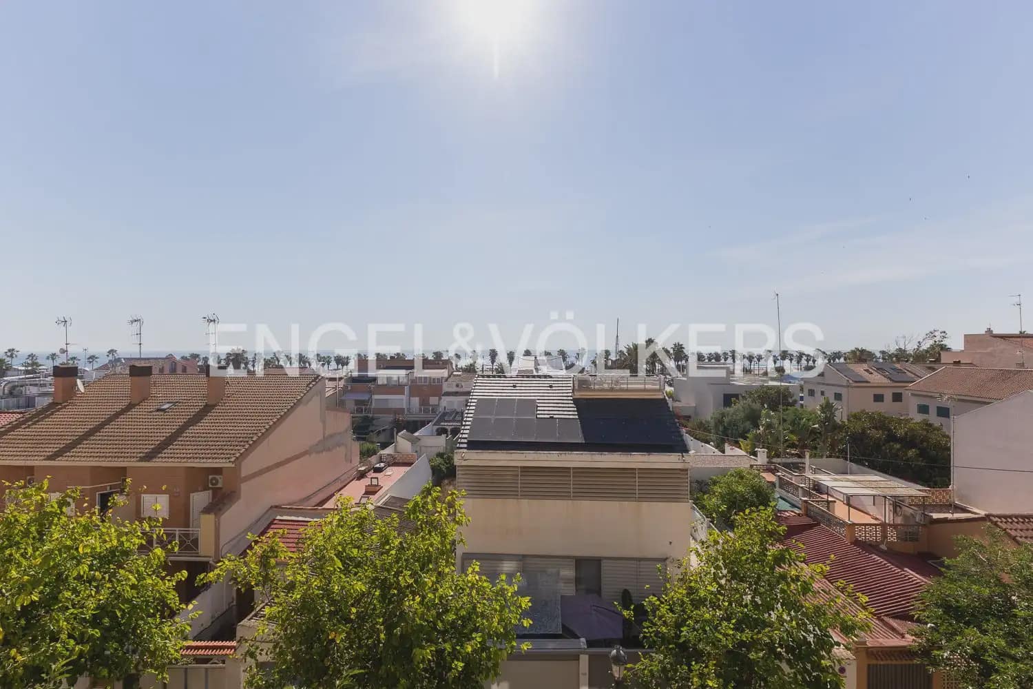 2 bedroom Flat for rent in Valencia city with garage - € 1,600 (Ref: 9932234)