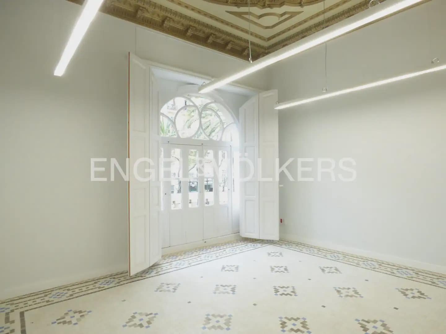 Appartement de 7 chambres à louer à Valence ville - 3 000 € (Ref: 9932236)