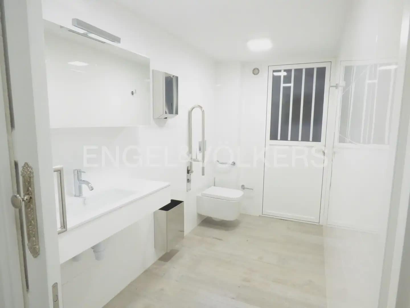 Appartement de 7 chambres à louer à Valence ville - 3 000 € (Ref: 9932236)