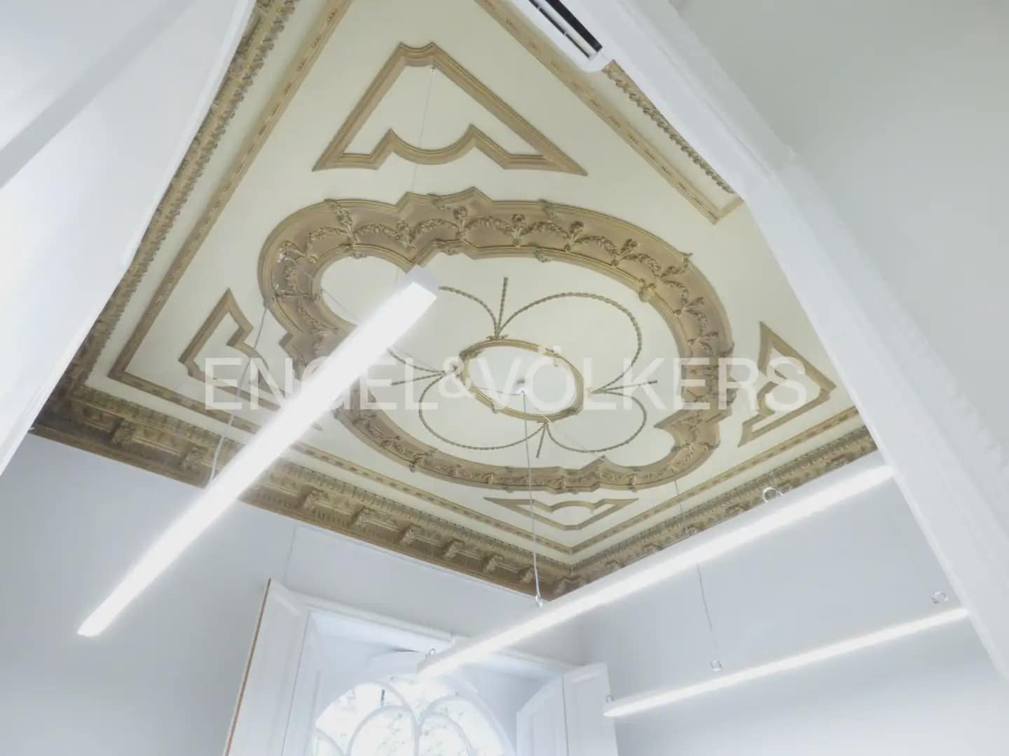 Appartement de 7 chambres à louer à Valence ville - 3 000 € (Ref: 9932236)