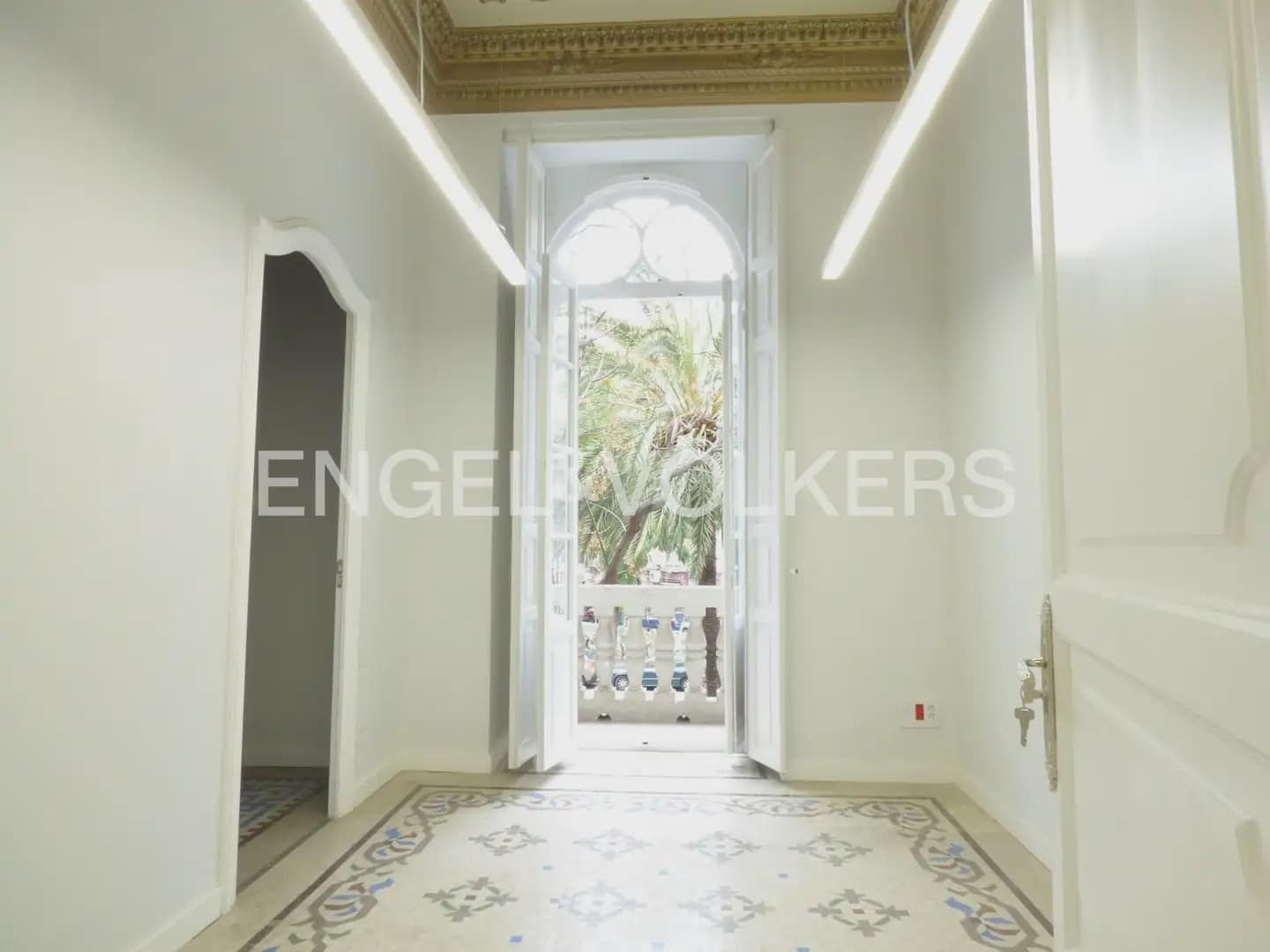 Appartement de 7 chambres à louer à Valence ville - 3 000 € (Ref: 9932236)