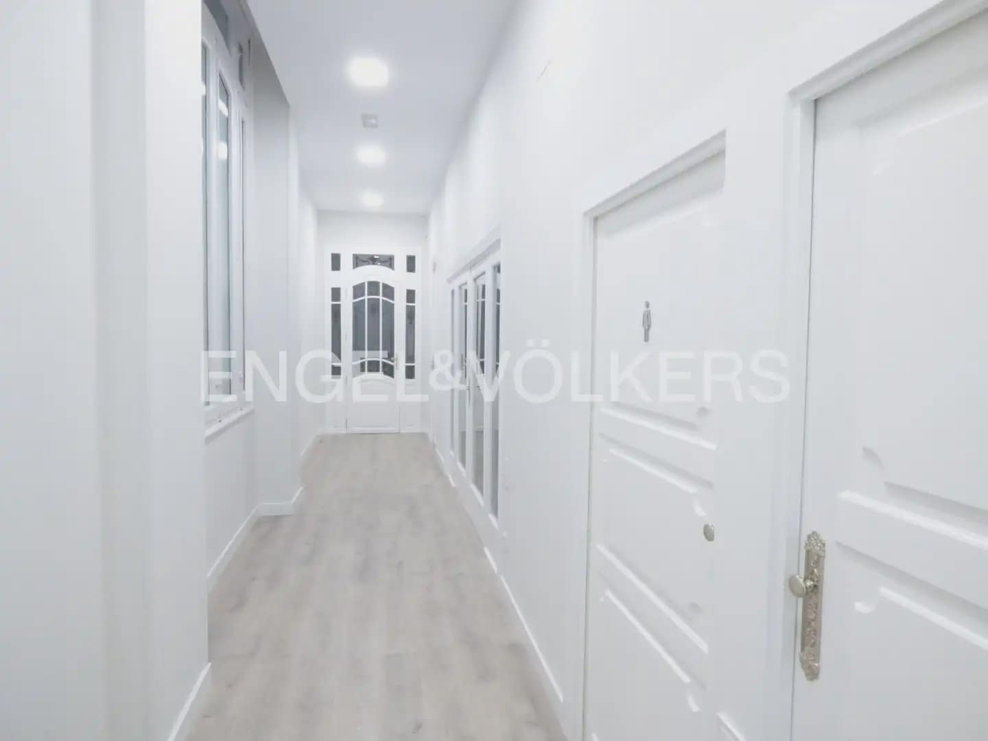 Appartement de 7 chambres à louer à Valence ville - 3 000 € (Ref: 9932236)