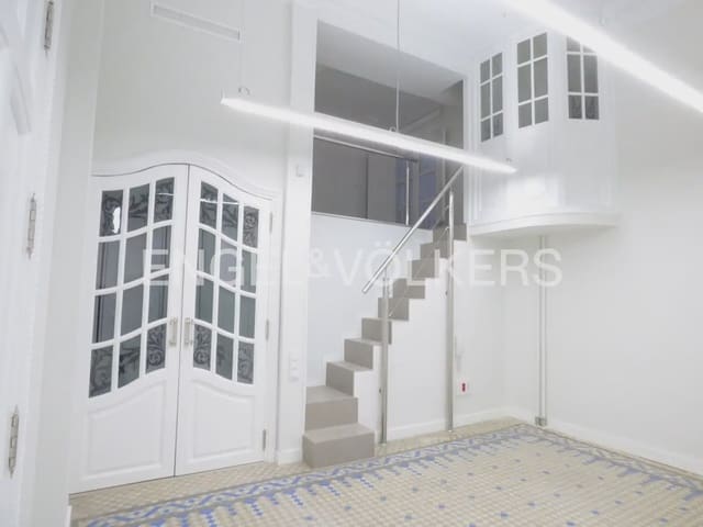 7 quarto Apartamento para arrendar em La Gran Via, Valência cidade - 3 000 € (Ref: 9932236)