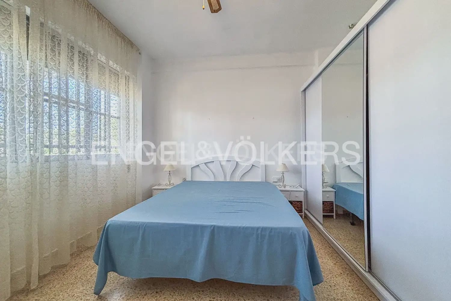4 sypialnia Willa do wynajęcia w Paterna z basenem - 1 800 € (Ref: 9932326)