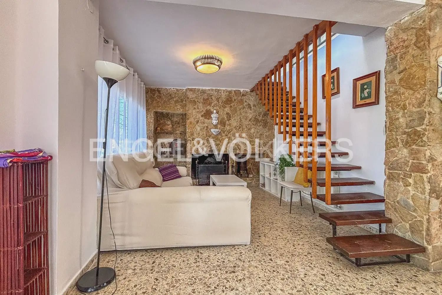 4 sypialnia Willa do wynajęcia w Paterna z basenem - 1 800 € (Ref: 9932326)