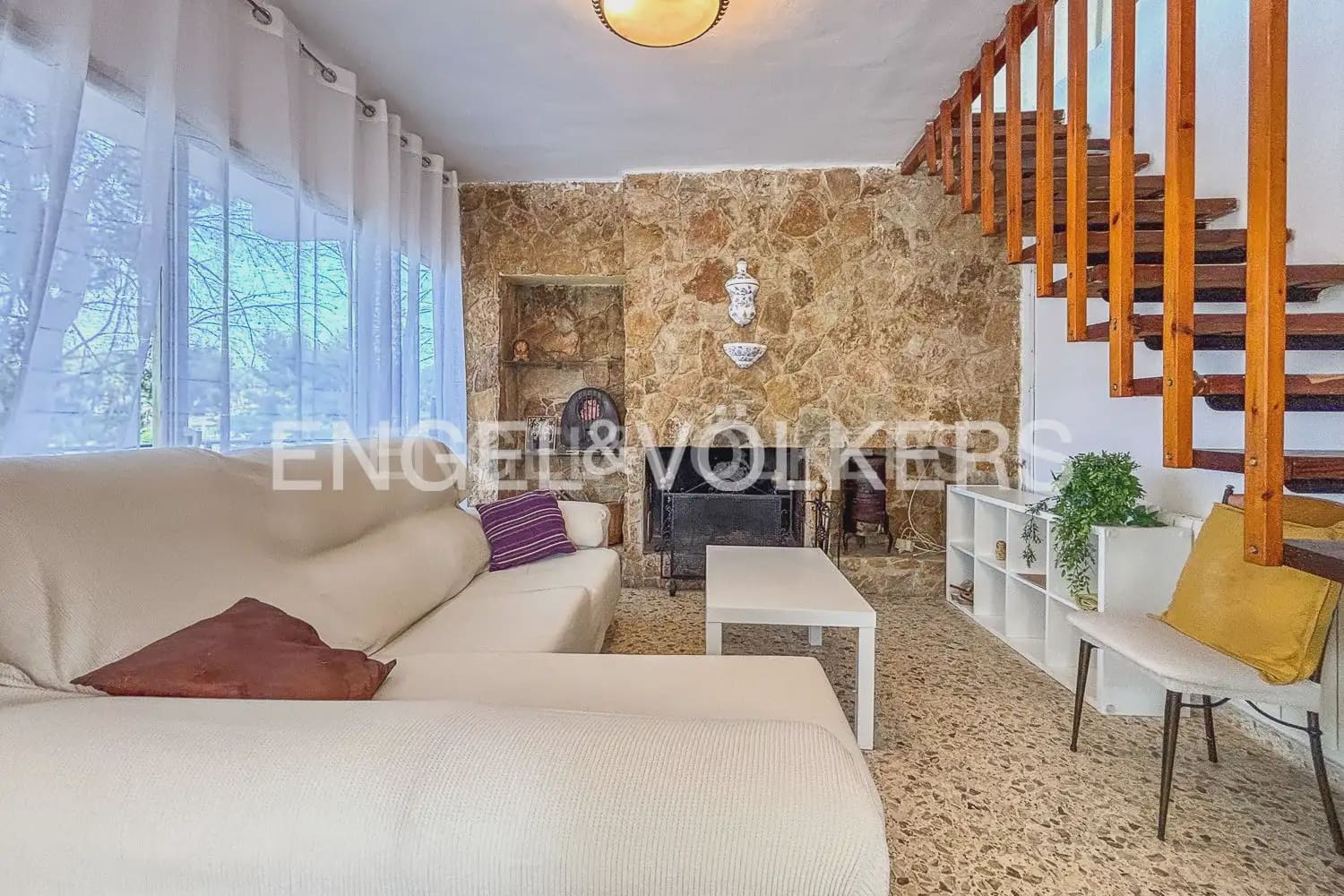 4 sypialnia Willa do wynajęcia w Paterna z basenem - 1 800 € (Ref: 9932326)