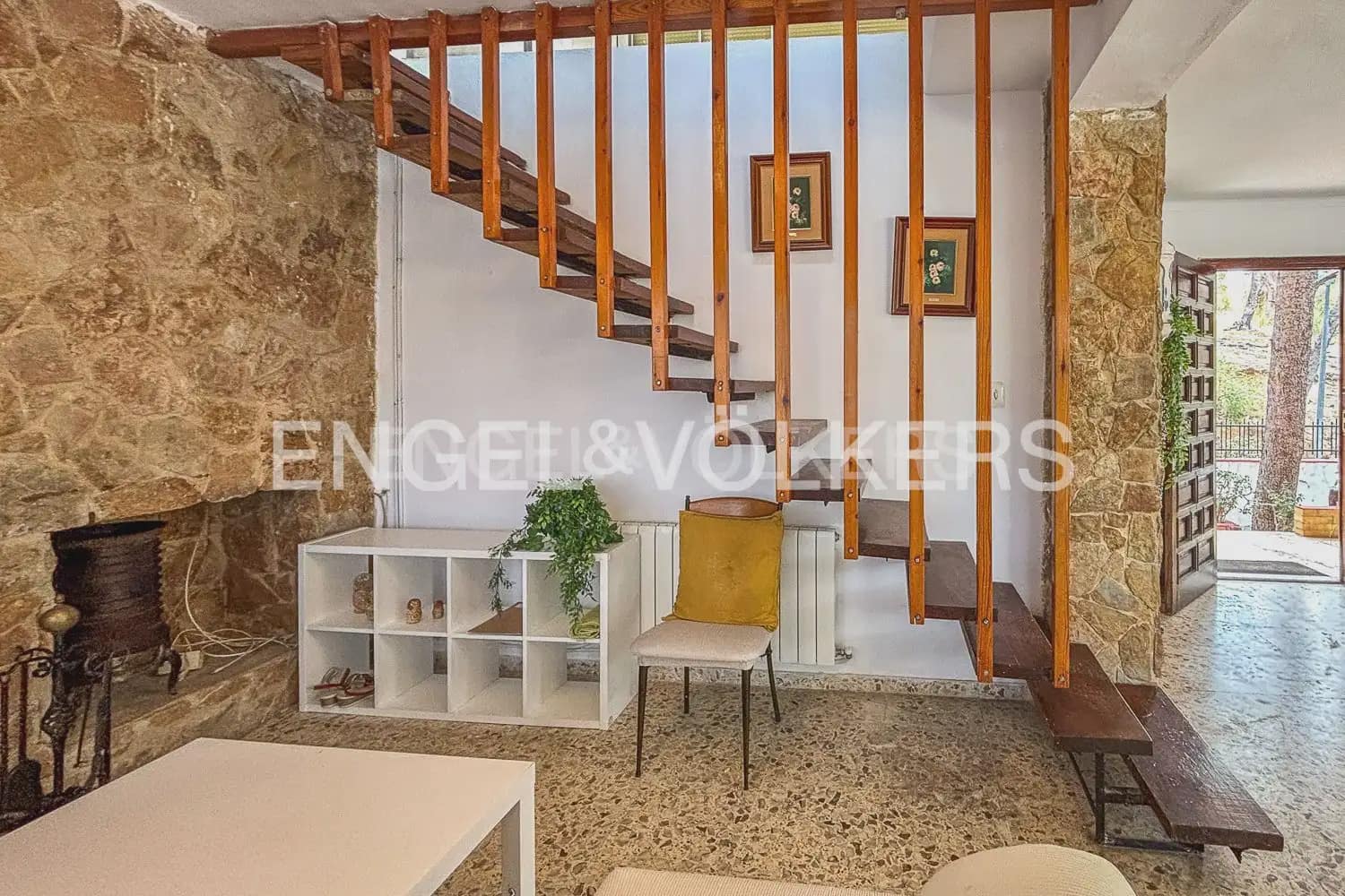 4 sypialnia Willa do wynajęcia w Paterna z basenem - 1 800 € (Ref: 9932326)