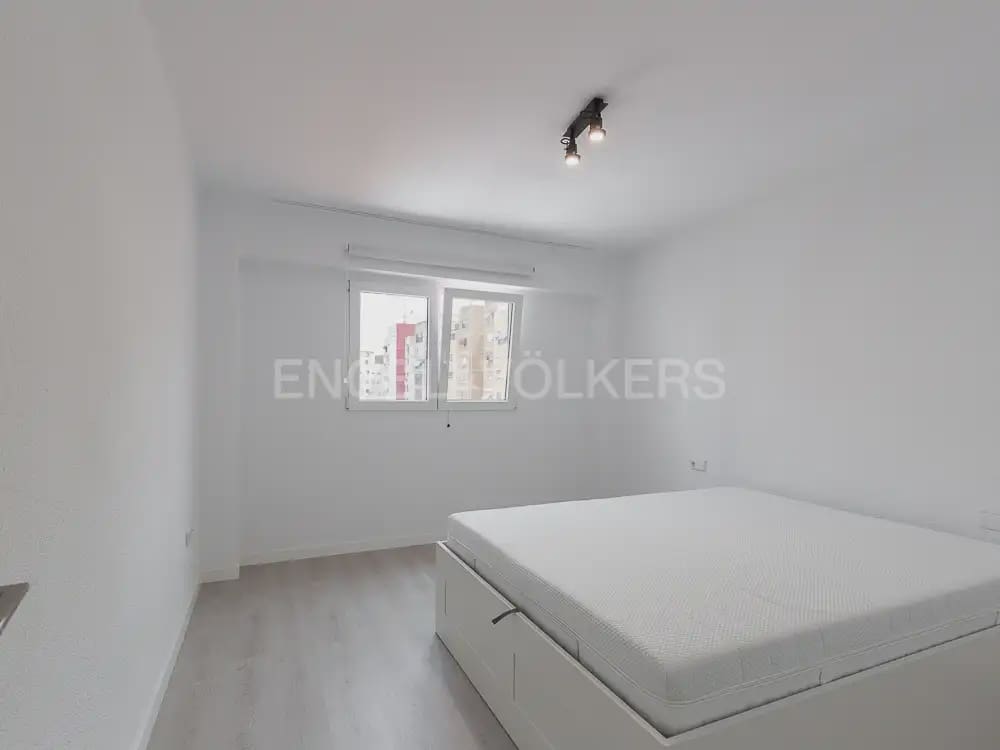2 quarto Apartamento para arrendar em Valencia cidade - 1 500 € (Ref: 9932550)