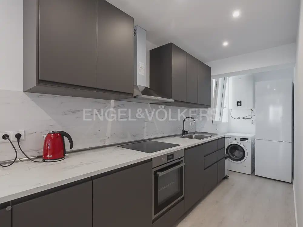 2 quarto Apartamento para arrendar em Valencia cidade - 1 500 € (Ref: 9932550)