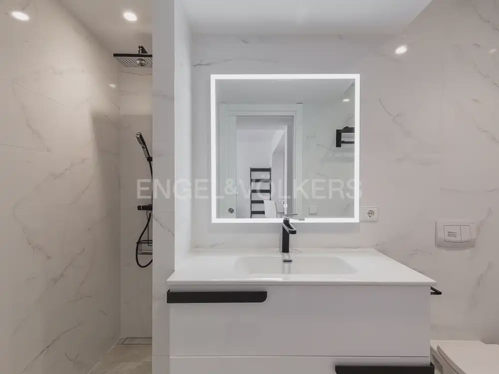 2 quarto Apartamento para arrendar em Valencia cidade - 1 500 € (Ref: 9932550)