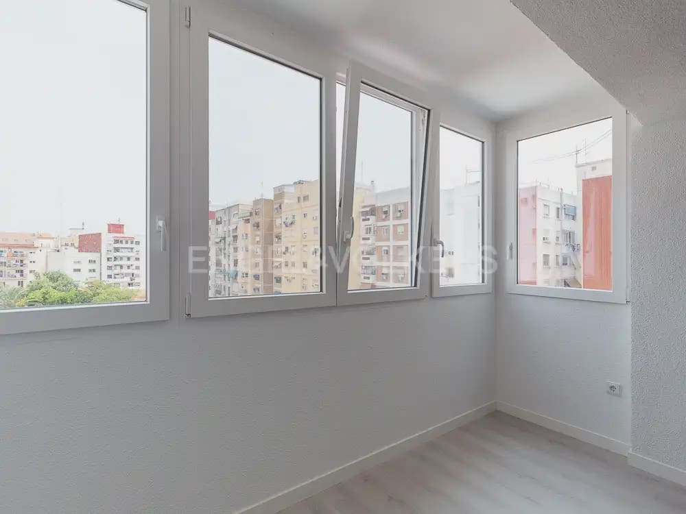 2 quarto Apartamento para arrendar em Valencia cidade - 1 500 € (Ref: 9932550)