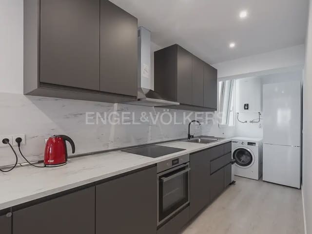 2 quarto Apartamento para arrendar em Mestalla, Valência cidade - 1 500 € (Ref: 9932550)
