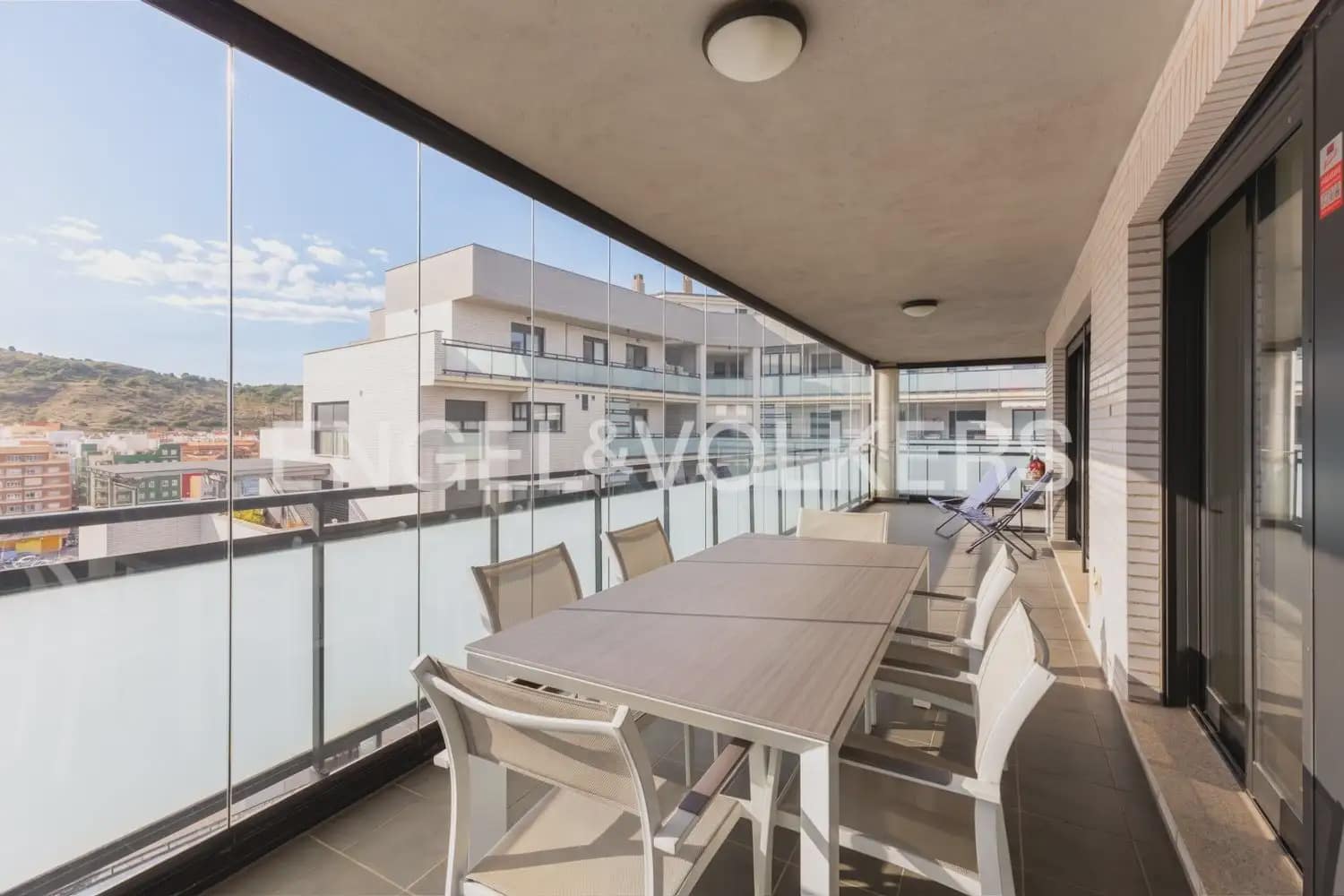 4 bedroom Flat for rent in Sagunto / Sagunt with pool garage - € 1,900 (Ref: 9932551)