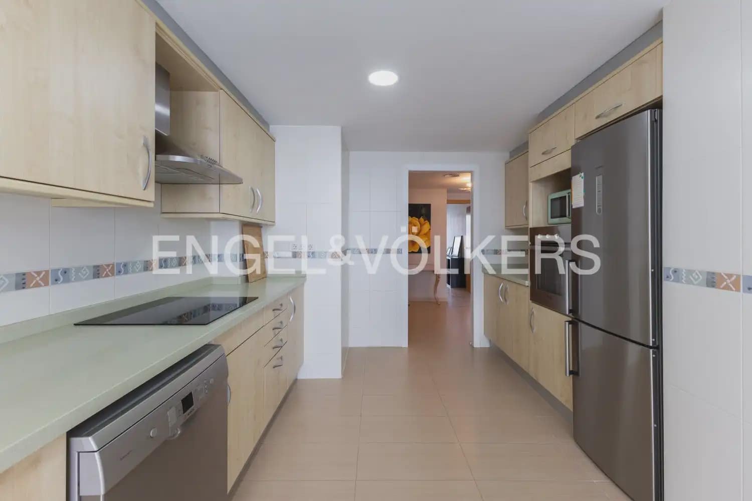 4 bedroom Flat for rent in Sagunto / Sagunt with pool garage - € 1,900 (Ref: 9932551)