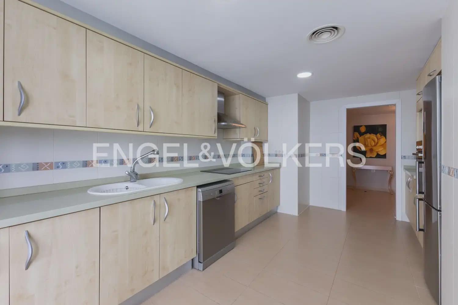 4 bedroom Flat for rent in Sagunto / Sagunt with pool garage - € 1,900 (Ref: 9932551)