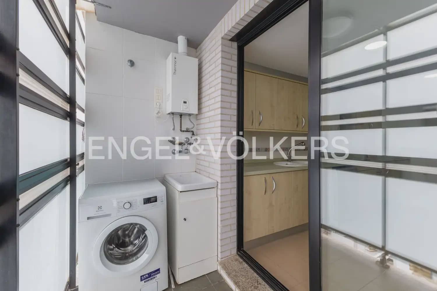 4 bedroom Flat for rent in Sagunto / Sagunt with pool garage - € 1,900 (Ref: 9932551)