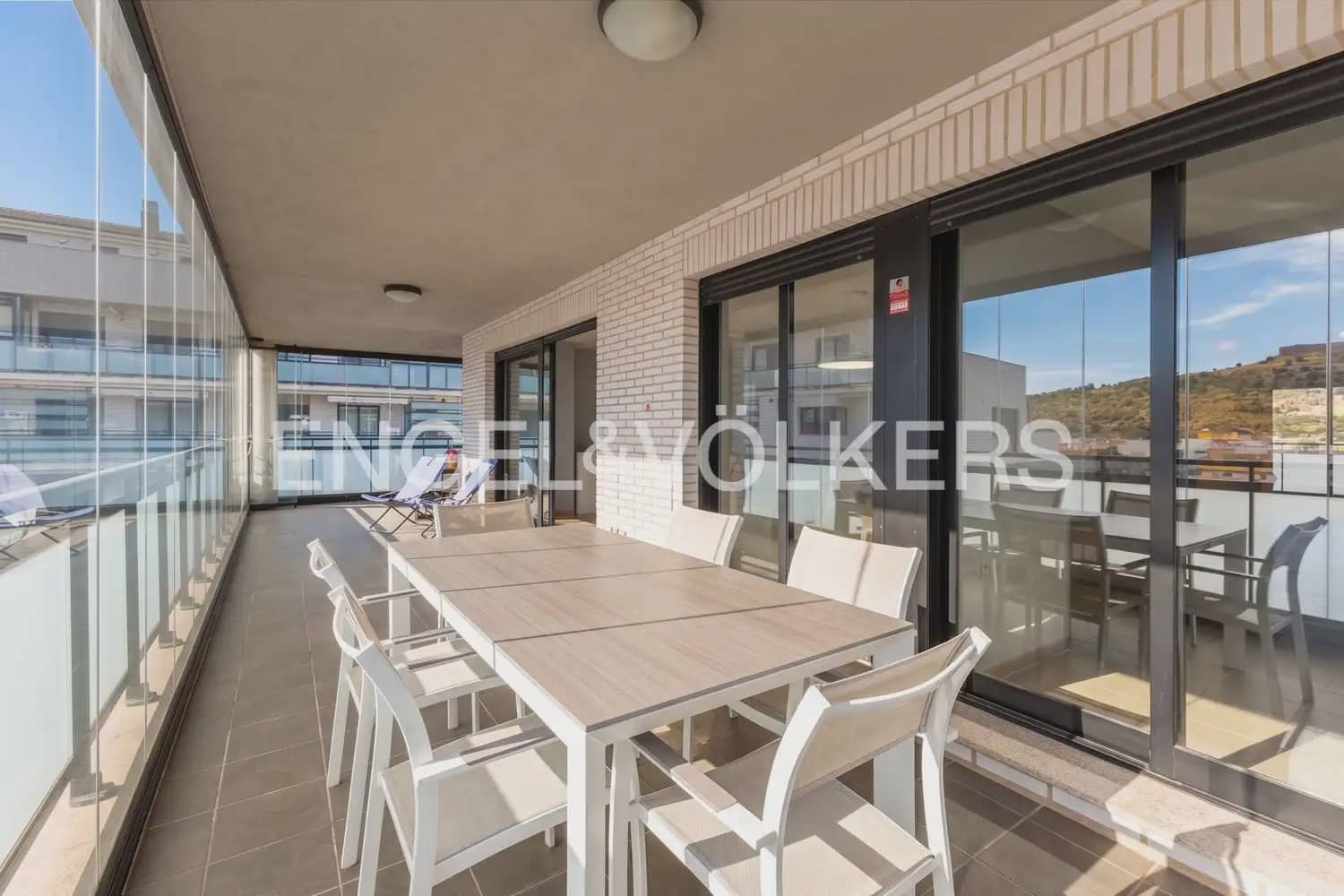 4 bedroom Flat for rent in Sagunto / Sagunt with pool garage - € 1,900 (Ref: 9932551)